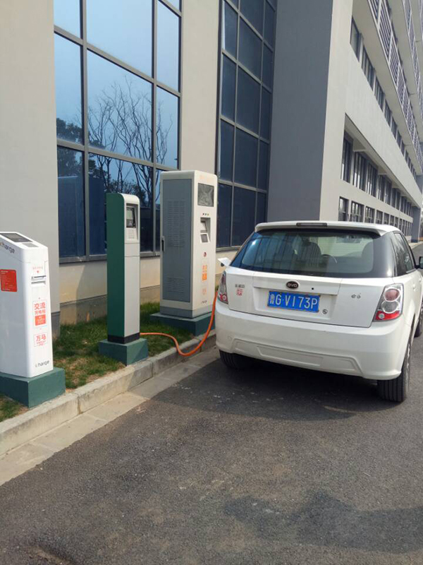 新能源汽车充电桩